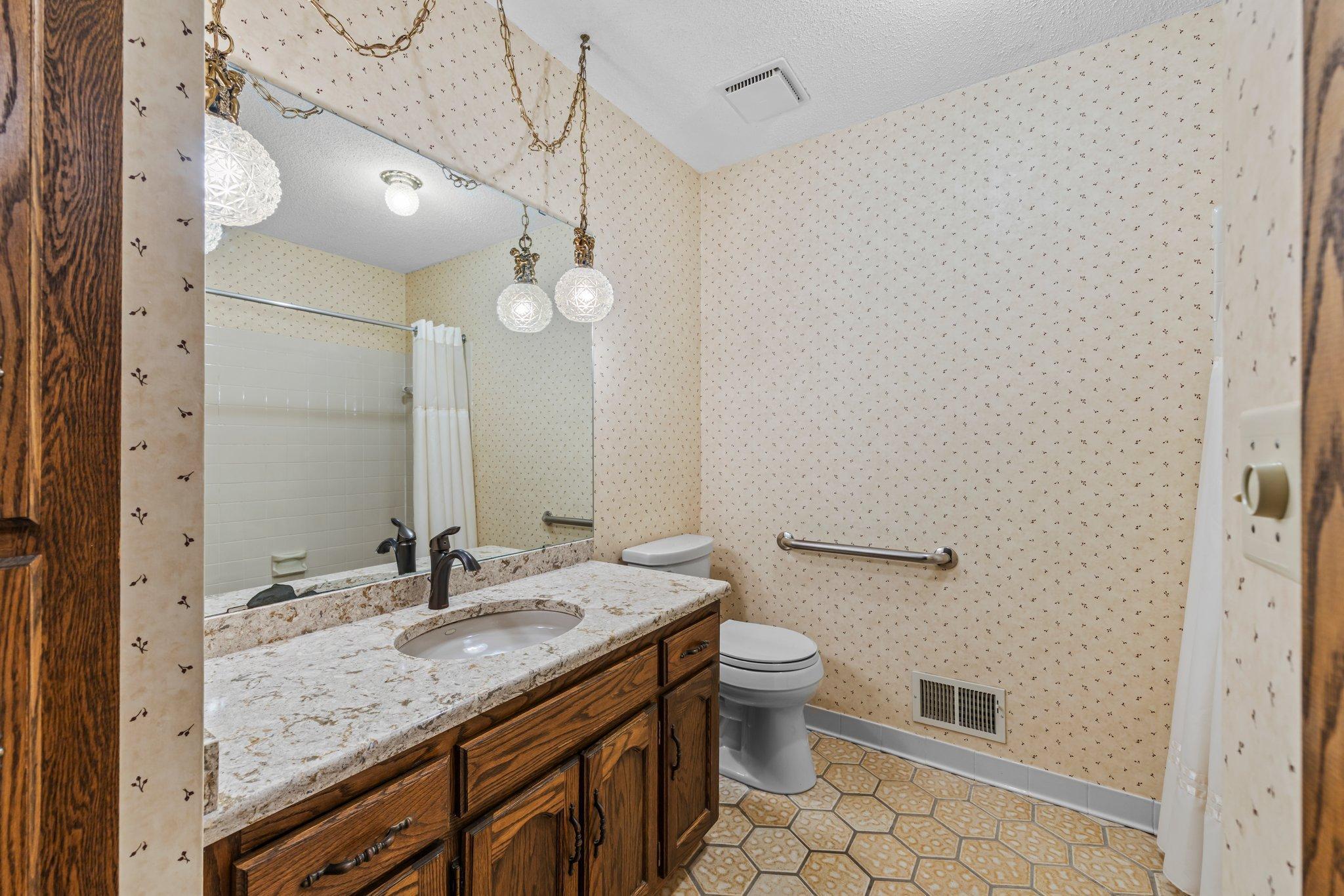 1267 Nursery Hill Lane Arden Hills MN 55112