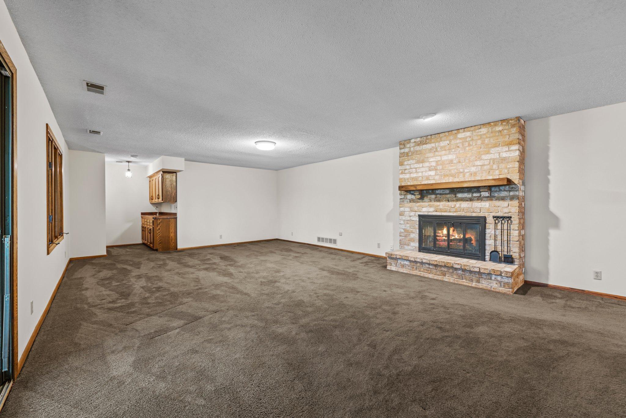 1267 Nursery Hill Lane Arden Hills MN 55112