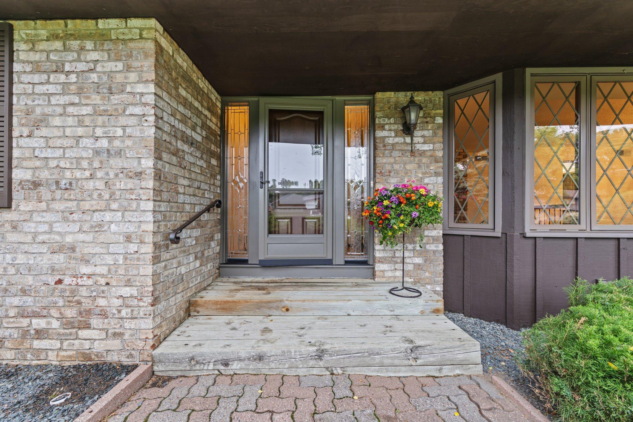 1267 Nursery Hill Lane Arden Hills MN 55112