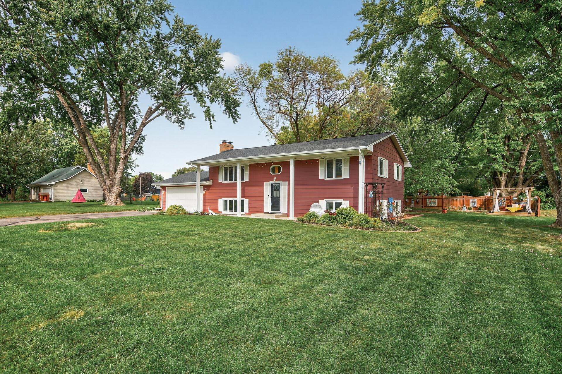 16180 Westgate Drive, Eden Prairie, MN 55344 | 6794129 | CENTURY 21 Atwood