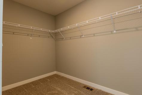 1702 Athens Terrace Shakopee MN 55379