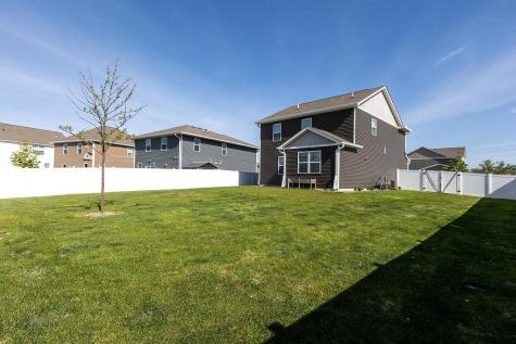 1702 Athens Terrace Shakopee MN 55379