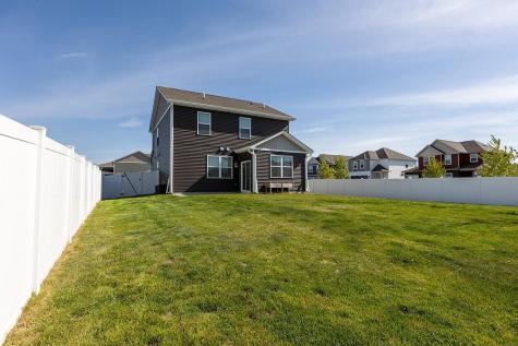 1702 Athens Terrace Shakopee MN 55379