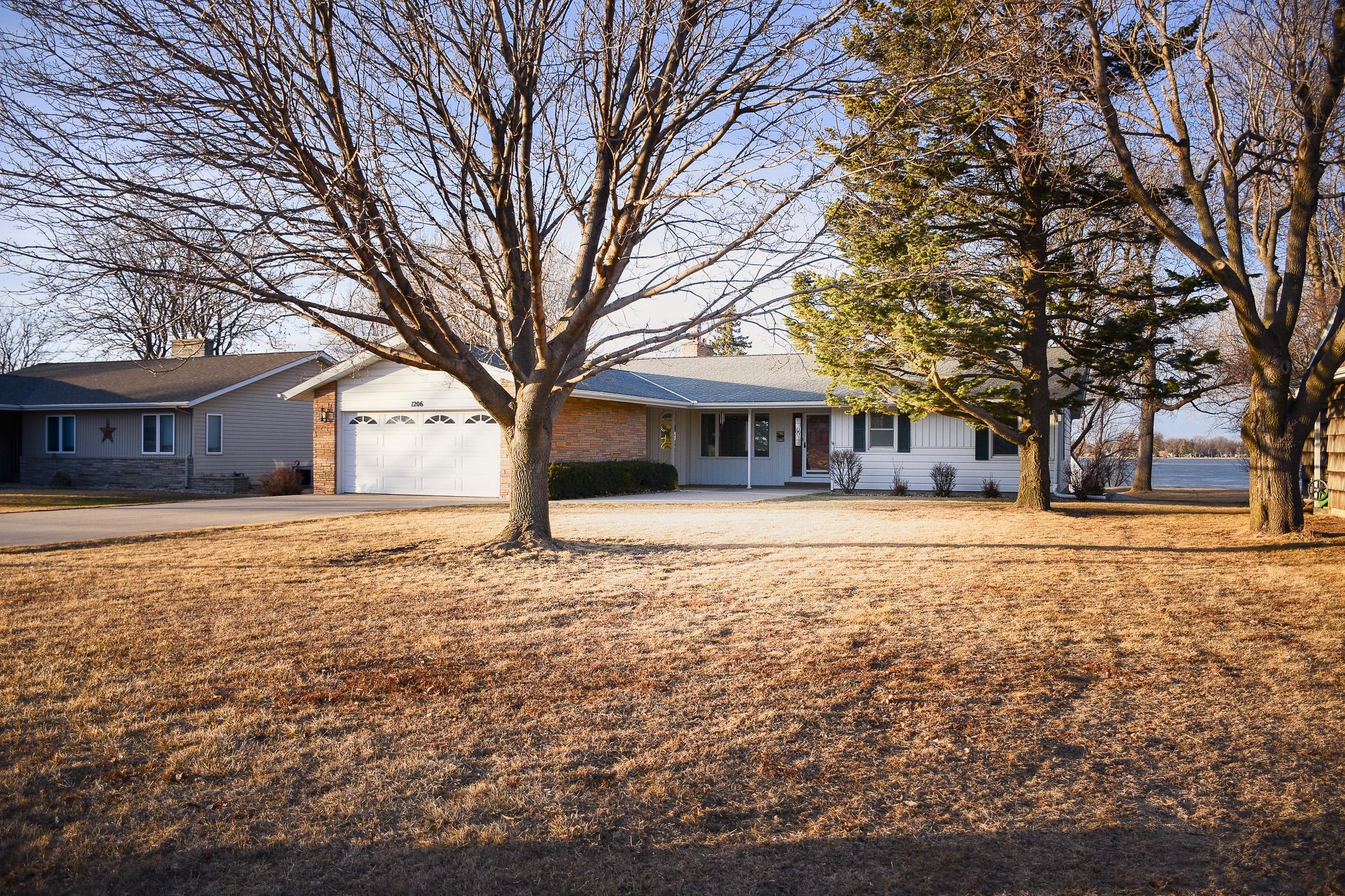 1206 S Shore Drive Worthington MN 56187