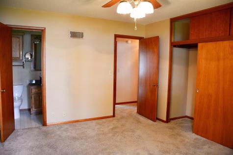 1206 S Shore Drive Worthington MN 56187