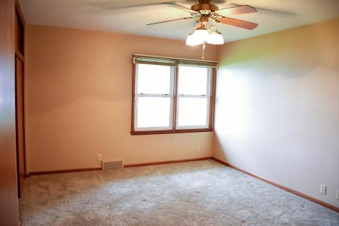 1206 S Shore Drive Worthington MN 56187