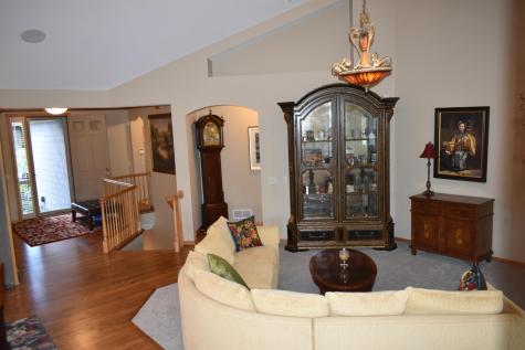 10726 Lyndale Bluffs Trail Bloomington MN 55420