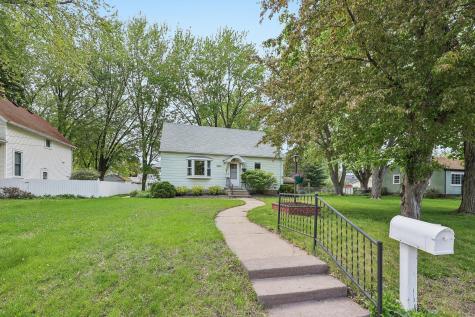 30690 N Lakes Trail Lindstrom MN 55045