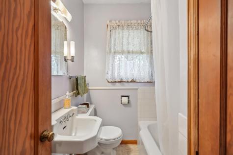 30690 N Lakes Trail Lindstrom MN 55045