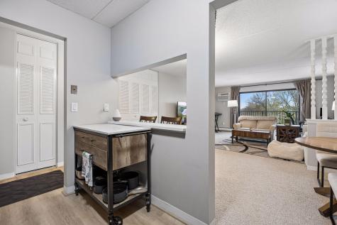 10411 Cedar Lake Road Hopkins MN 55305