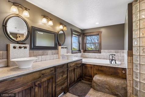 7040 132nd Street N Hugo MN 55038