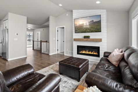1306 22nd Avenue W West Fargo ND 58078