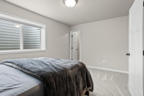 1306 22nd Avenue W West Fargo ND 58078