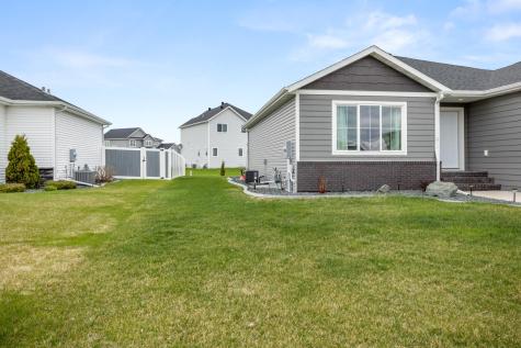 1306 22nd Avenue W West Fargo ND 58078