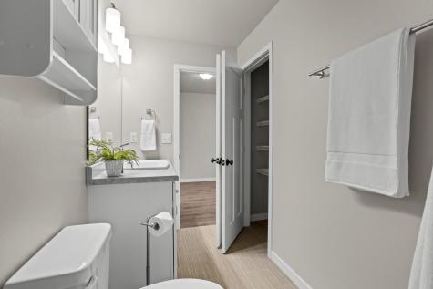 1306 22nd Avenue W West Fargo ND 58078