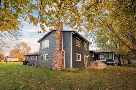 1835 Jamison Drive Windom MN 56101