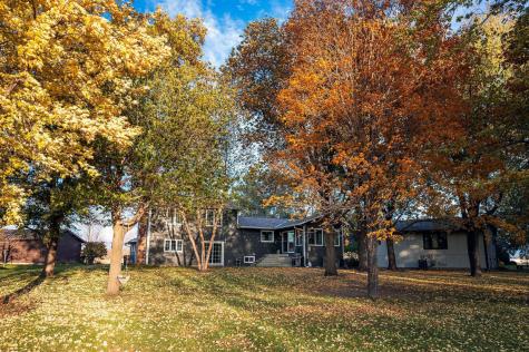 1835 Jamison Drive Windom MN 56101