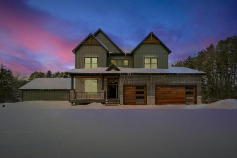 1397 Fox Ridge Trail Hudson WI 54082