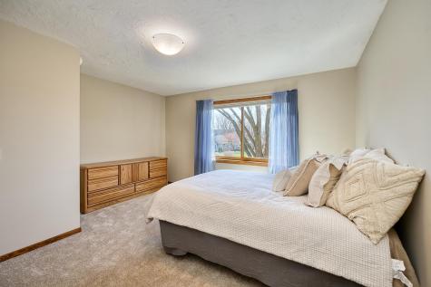 11230 48th Avenue N Plymouth MN 55442