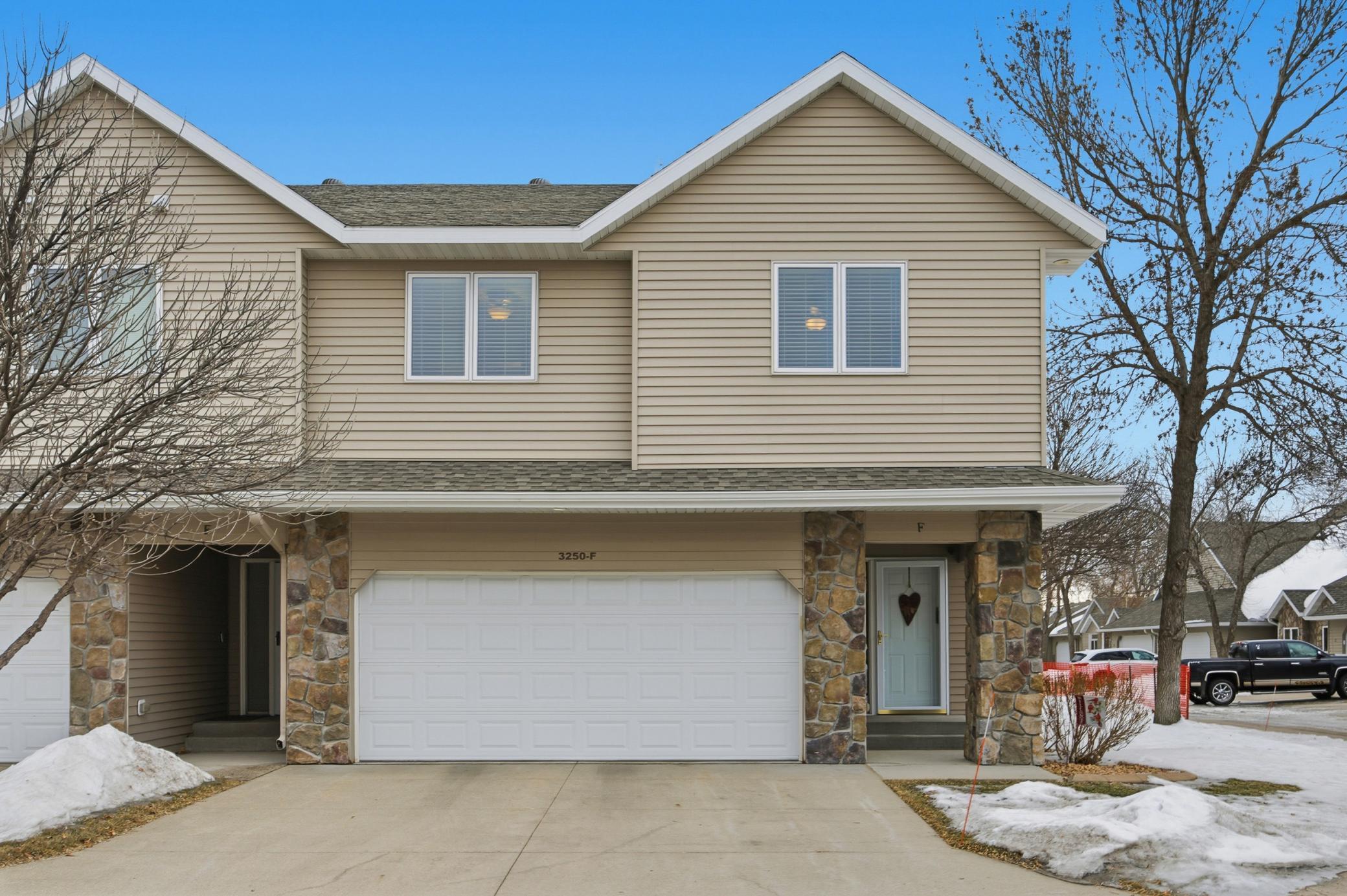 3250 40 Avenue S Fargo ND 58104