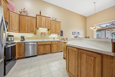 3250 40 Avenue S Fargo ND 58104