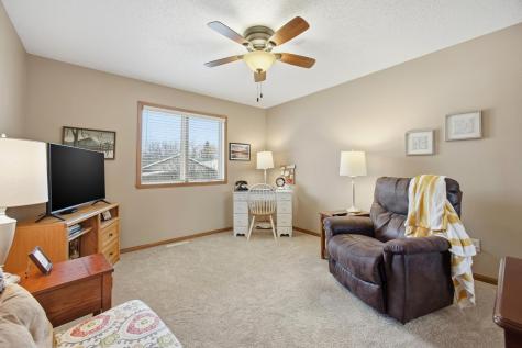 3250 40 Avenue S Fargo ND 58104