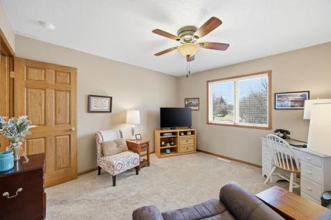 3250 40 Avenue S Fargo ND 58104