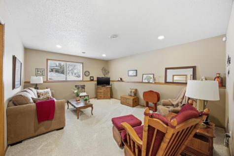 3250 40 Avenue S Fargo ND 58104