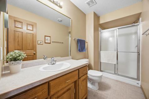 3250 40 Avenue S Fargo ND 58104
