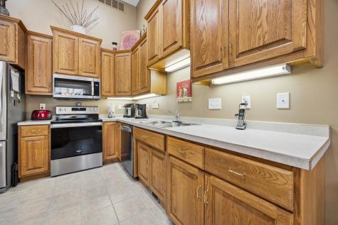 3250 40 Avenue S Fargo ND 58104