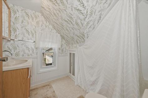 216 N 38th Avenue W Duluth MN 55807