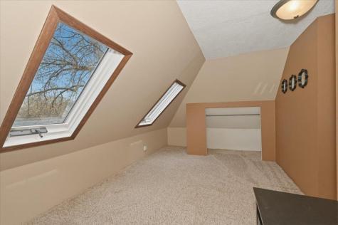 216 N 38th Avenue W Duluth MN 55807