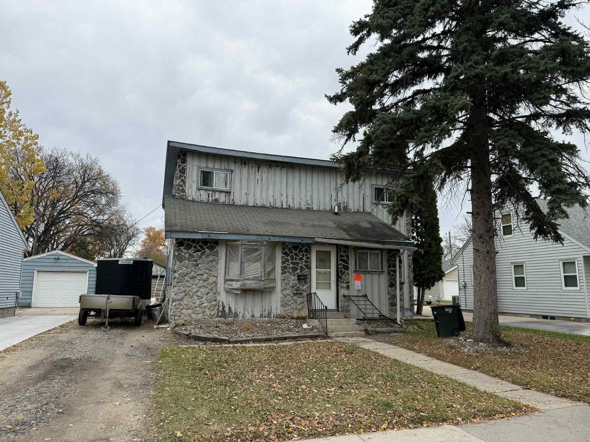 1637 10th Avenue S Fargo ND 58103