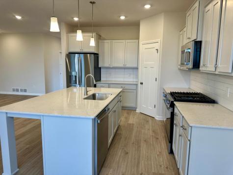 20050 Glarus Lane Lakeville MN 55044