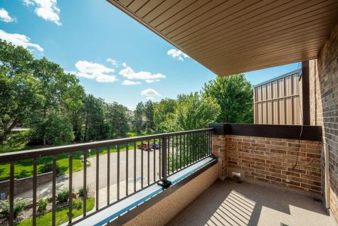 2220 Midland Grove Road Roseville MN 55113