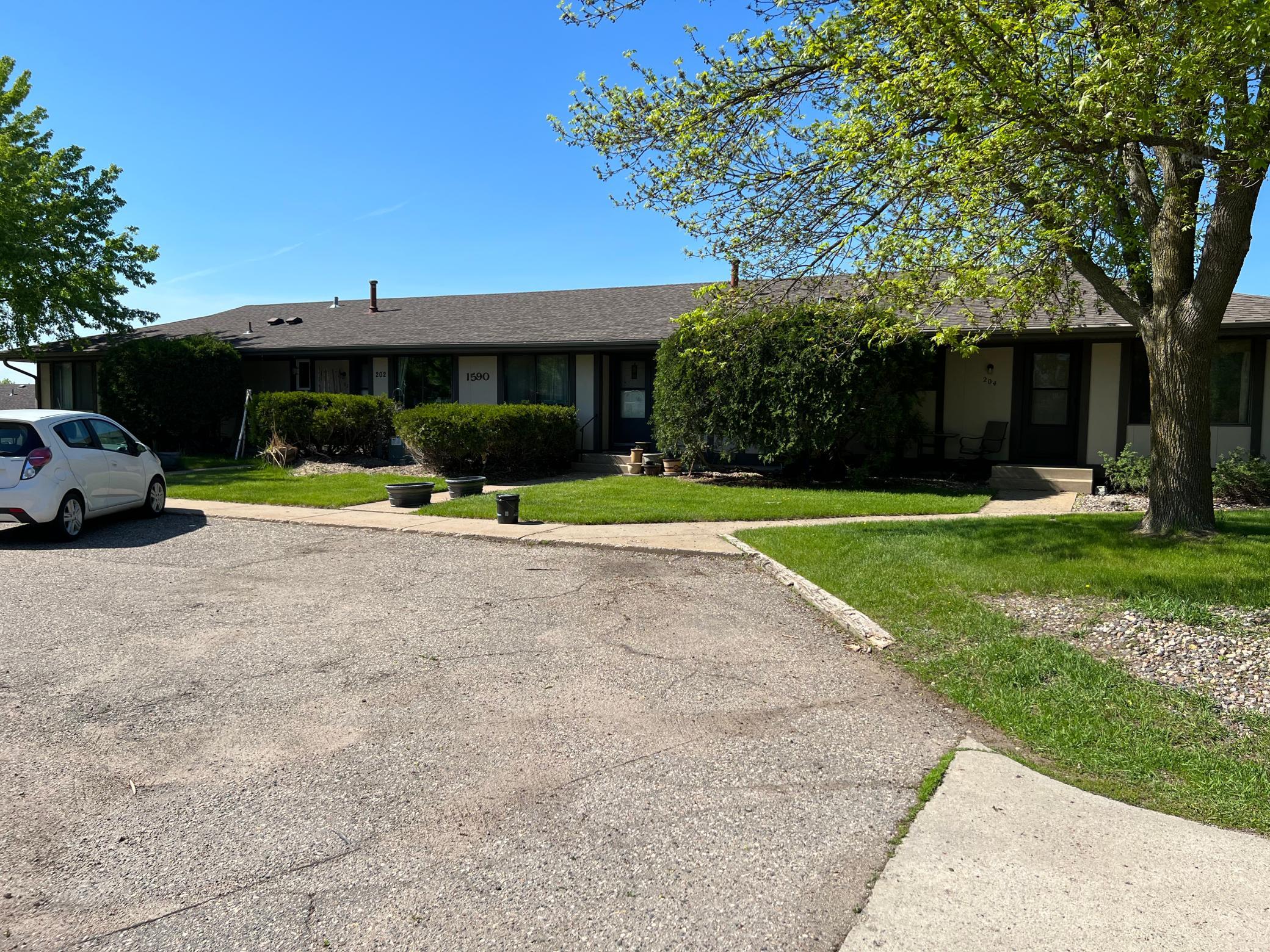 1615 Commercial Avenue Victoria MN 55386