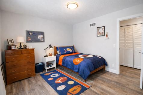 1042 E Circle Drive Wayzata MN 55391