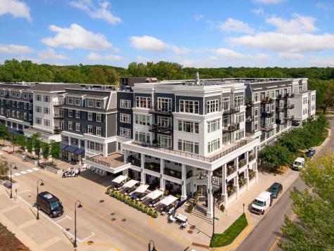 1042 E Circle Drive Wayzata MN 55391