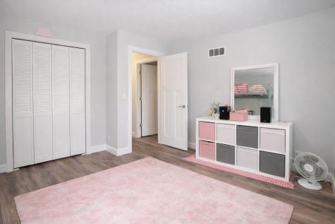 1042 E Circle Drive Wayzata MN 55391