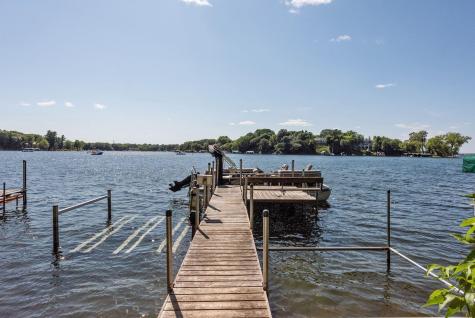 19155 Ramsey Road Deephaven MN 55391