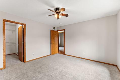 1895 Deer Hills Trail Eagan MN 55122