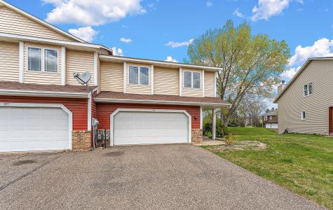 1895 Deer Hills Trail Eagan MN 55122