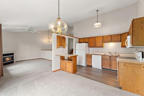 1895 Deer Hills Trail Eagan MN 55122