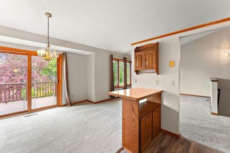 1895 Deer Hills Trail Eagan MN 55122
