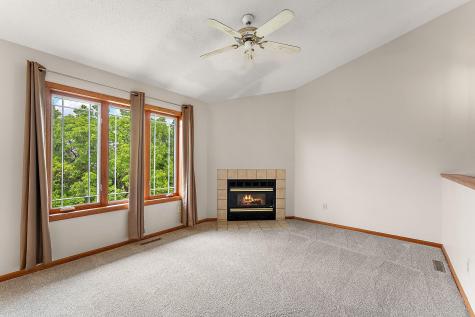1895 Deer Hills Trail Eagan MN 55122
