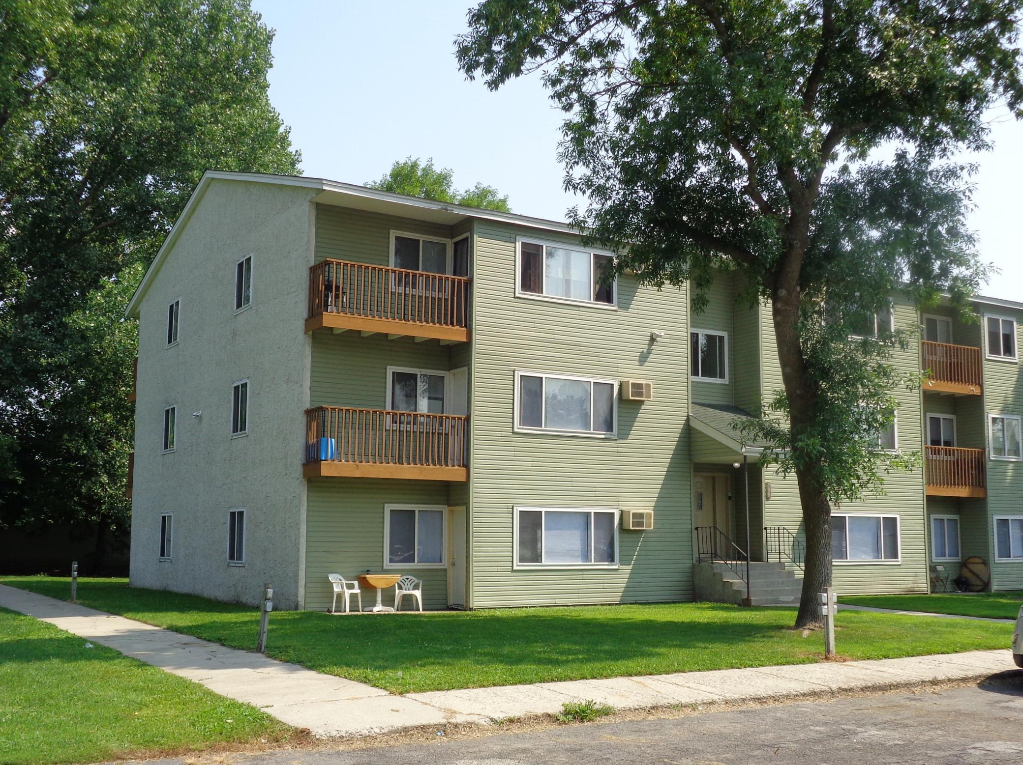 808 E Evergreen Avenue Olivia MN 56277