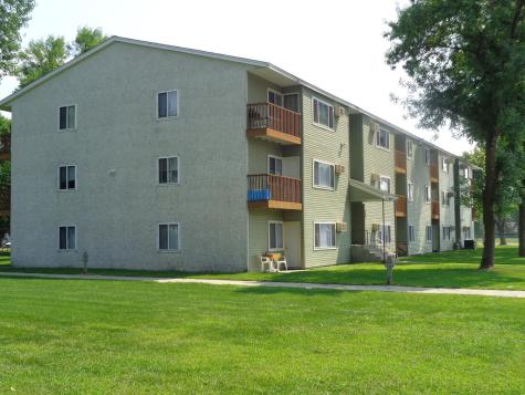 808 E Evergreen Avenue Olivia MN 56277