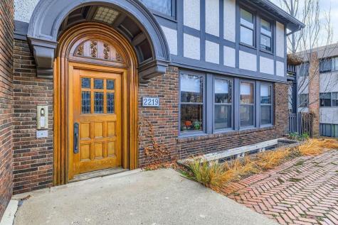 2219 Pillsbury Avenue S Minneapolis MN 55404