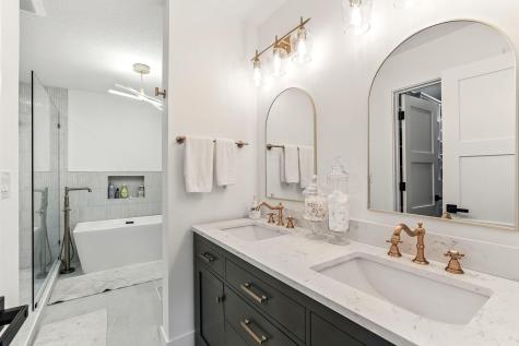 3 Crescent Street Wayzata MN 55391