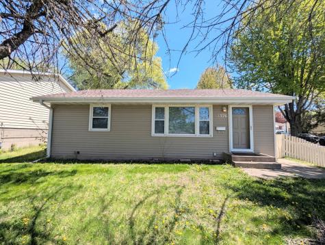 1326 Clarence Street Saint Paul MN 55106